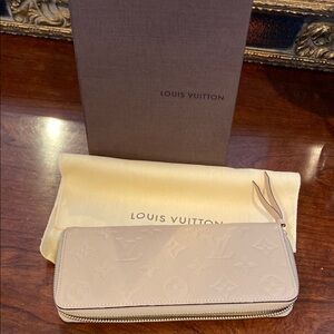 Louis Vuitton Zip Cream Wallet